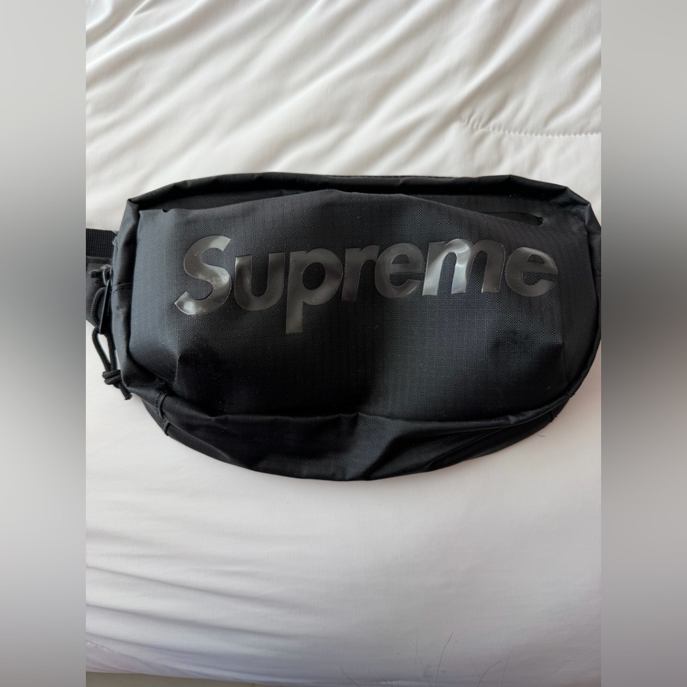 Supreme - Waist Bag